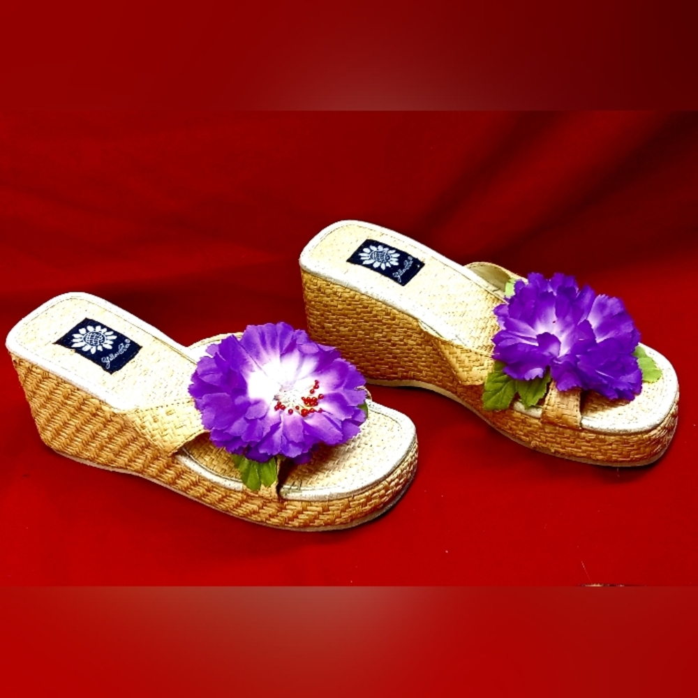 Yellow Box Wedge Quicker Open Toe Sandals 7.5
